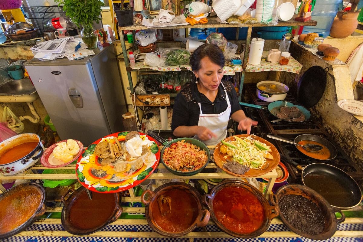 Antojitos poblanos: sabores tradicionales en las calles de Puebla
